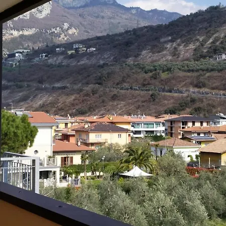 Hotel New Garden Torbole Sul Garda Exterior foto